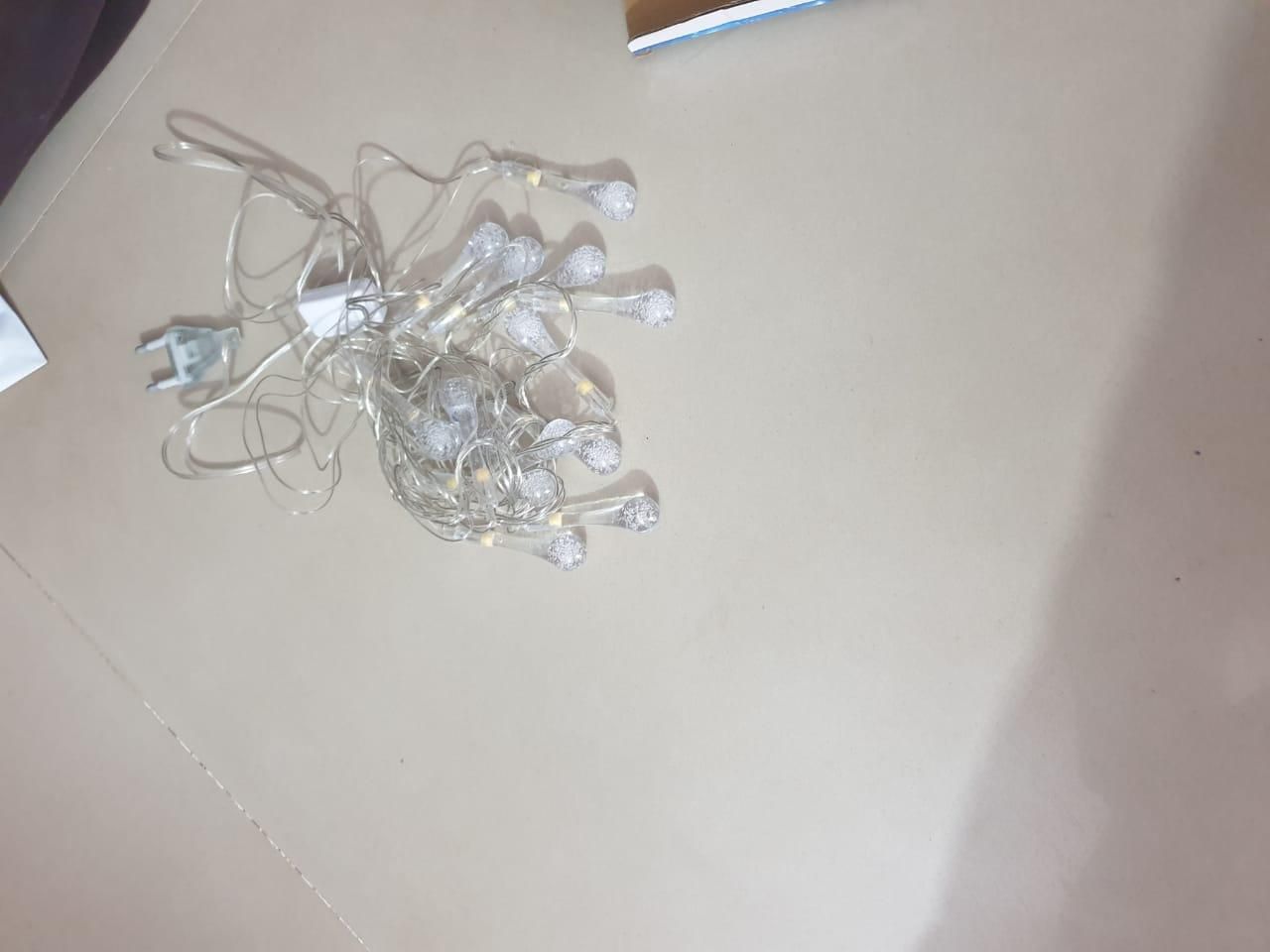 💧 Solar Raindrop String Lights – Eco & Dazzling!